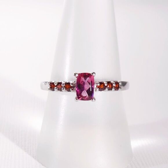 Bixbite and Garnet Ring Size 8 - Picture 3 of 8